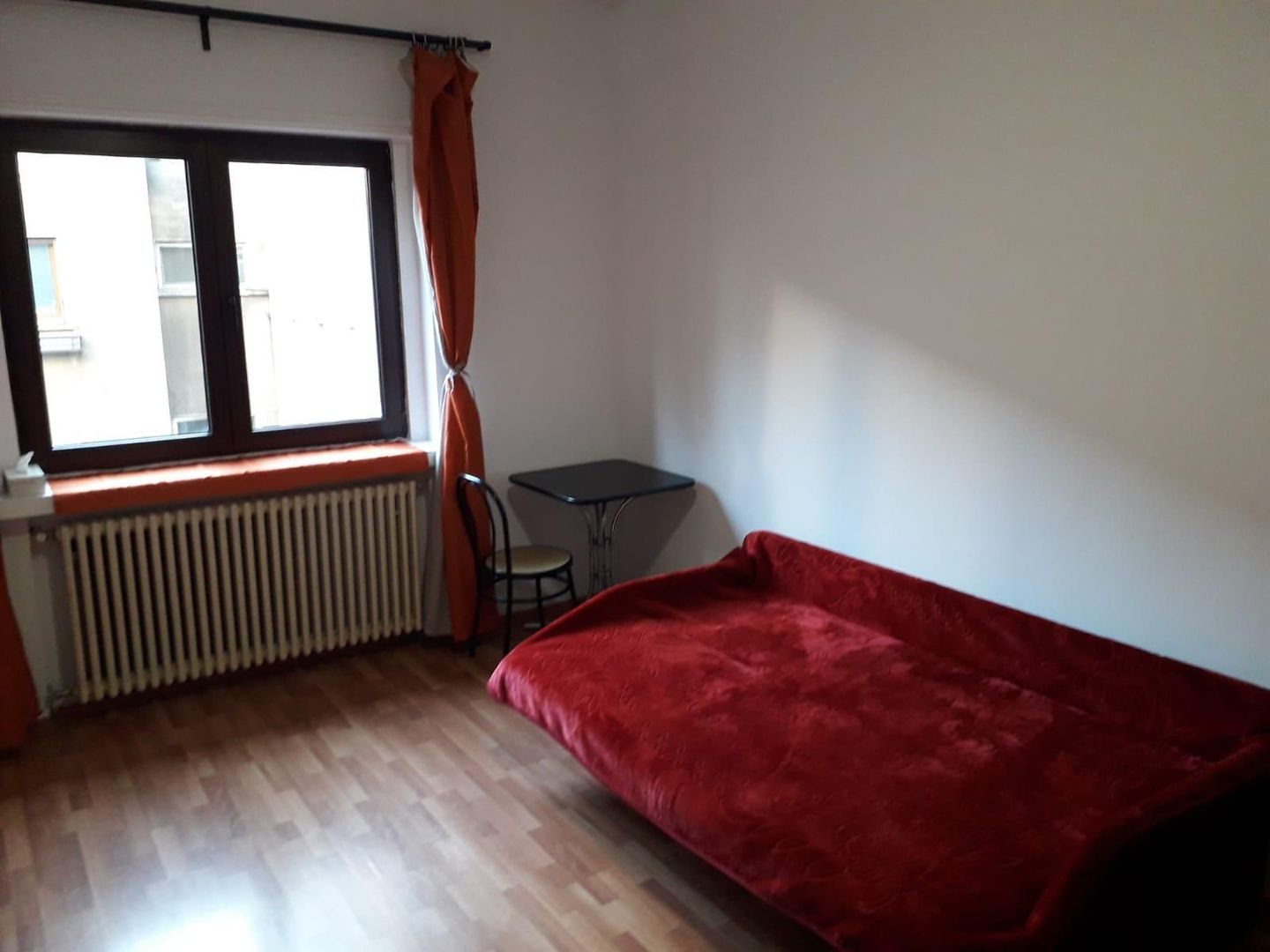 Garsoniera decomandata, tavane inalte, locatie premium Calea Victoriei - Poză 2