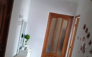 Vînd Apartament 2 cam. - Poză 3