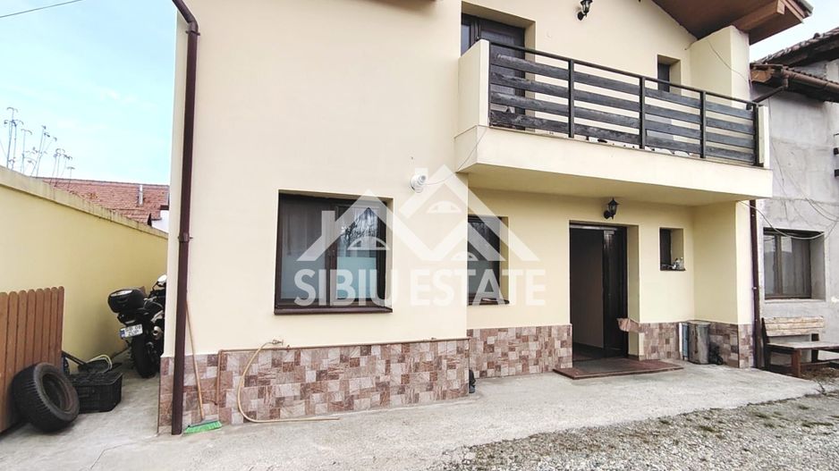 Casa de inchiriat Sibiu, 4 camere 2 bai - Poză 13