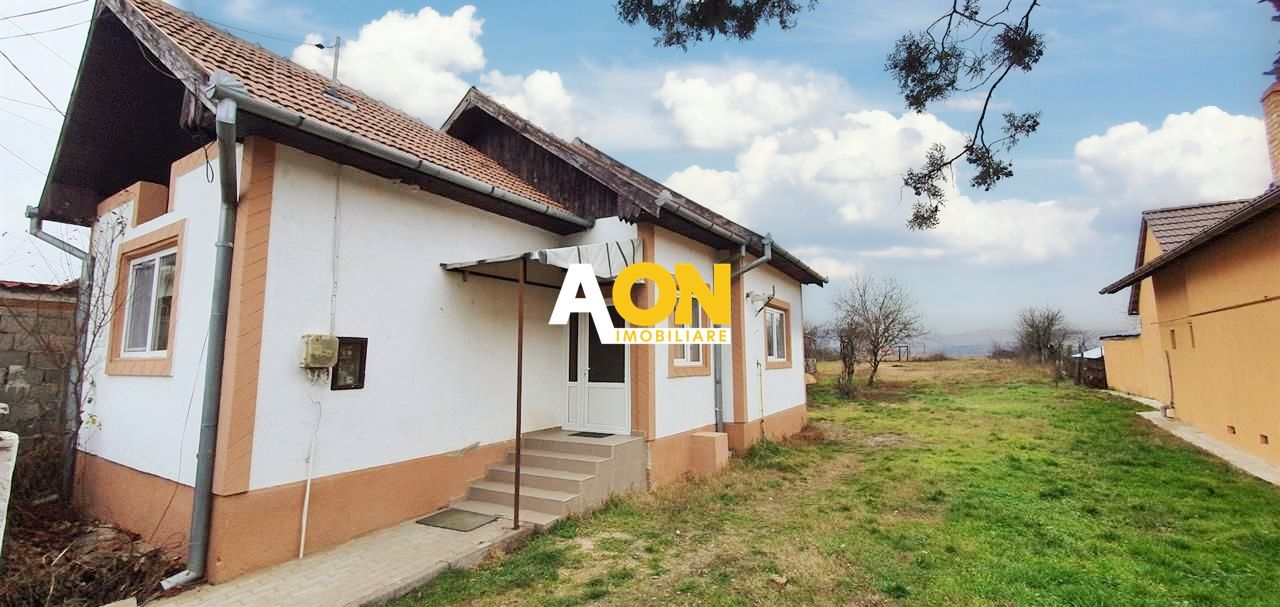 Casa 2 camere, 974 mp teren, Micesti - Poză 1