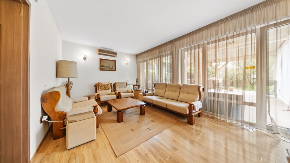 Vila ideala pentru locuinta, clinica sau birouri! - Poză 6