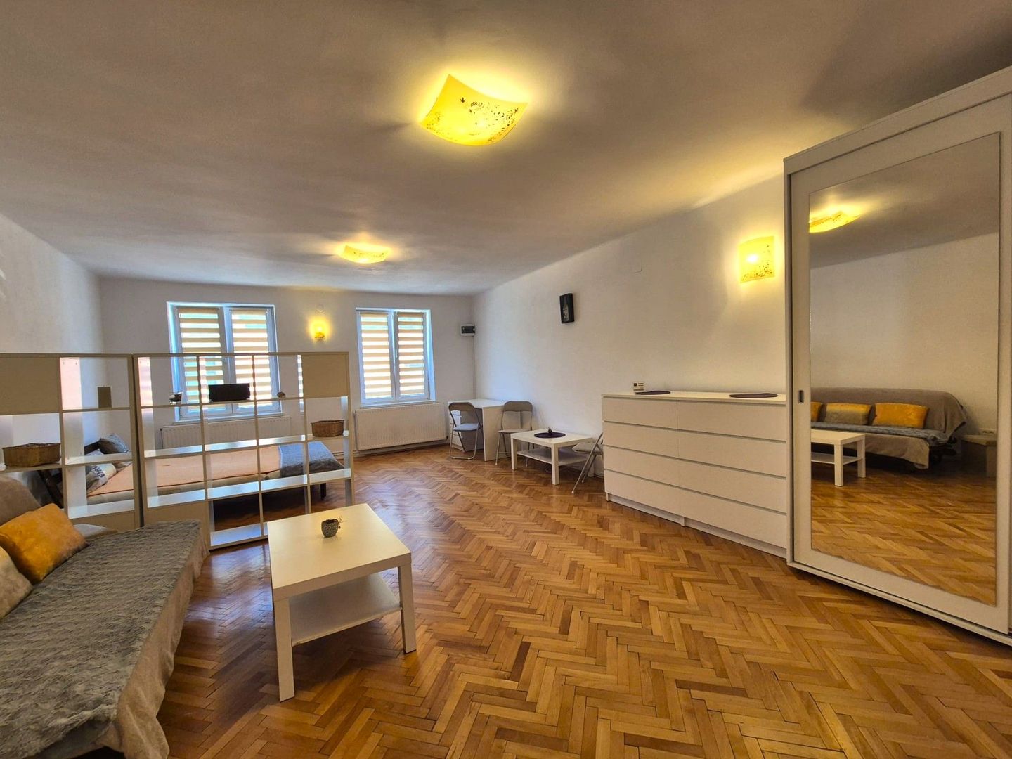 Exclusivitate - Imobil 53 mp,  la 3 minute de P-ta Sfatului, pet friendly - Poză 3