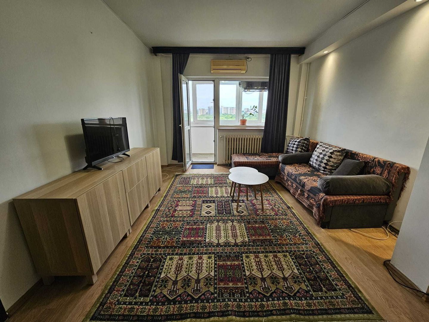 De inchiriat apartament cu 2 camere , Tineretului sector4 - Poză 1