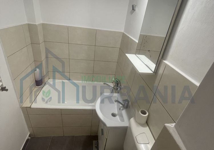 Inchiriez garsoniera langa policlinica nicolina - Poză 2