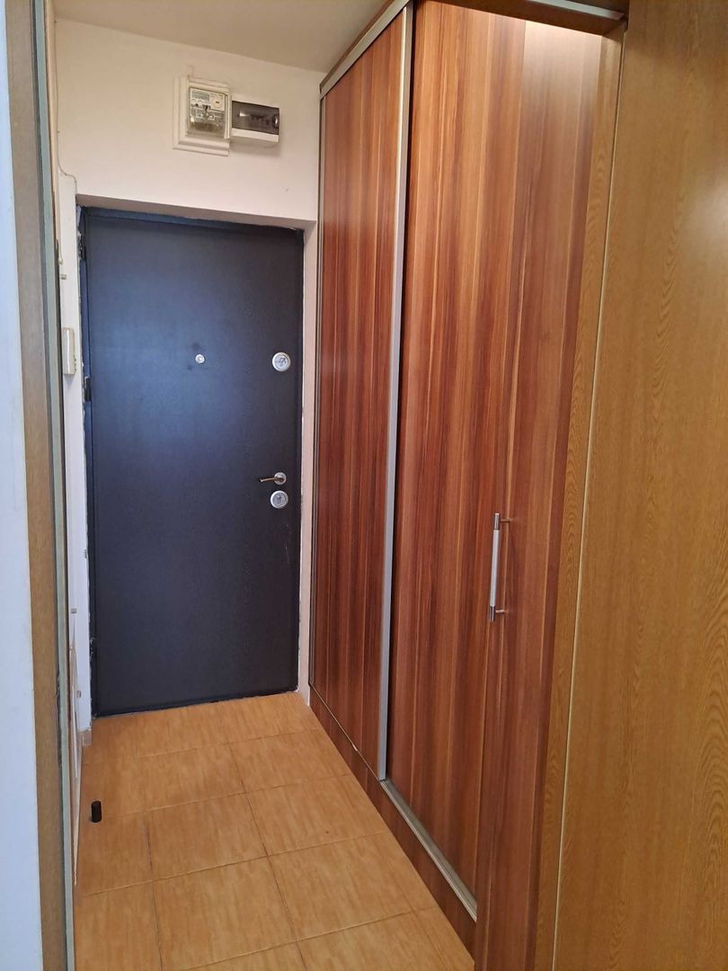 Garsoniera Iancului - Elev Stefanescu, et. 9/10,  an 1980, metrou - 7 min - Poză 3