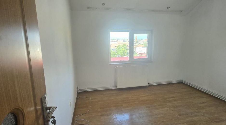 De vânzare apartament 2 camere decomandat | Zona 8 Mai - Poză 23