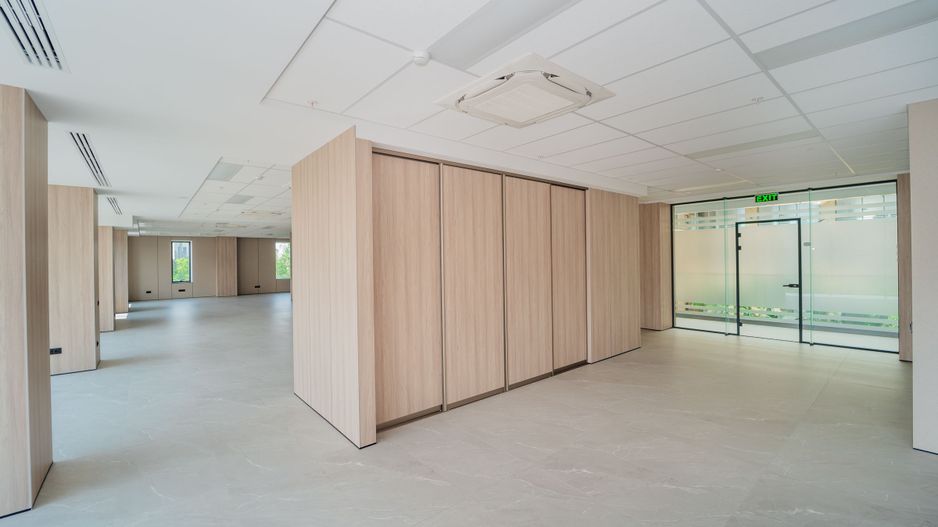 SPRE CHIRIE SPAȚIU COMERCIAL PENTRU BIROU | OFICIU 130 m2 Premium Location Bussines | Chișinău ,Centru ,Str.Bul.Ștefan Cel Mare și Sfânt , 115/1 - Poză 5