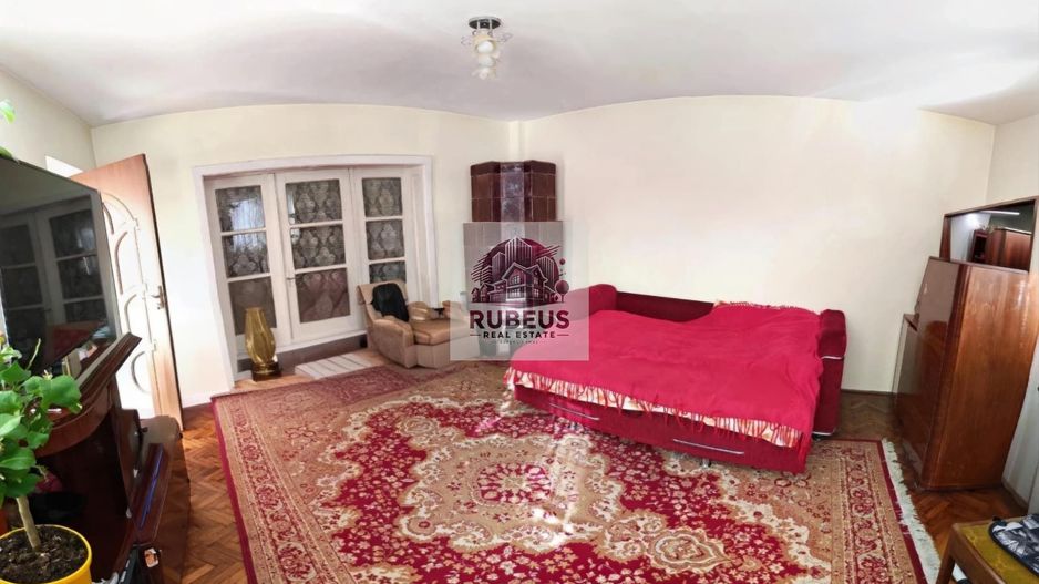 Casa cu personalitate in Calomfirescu – spatiu, liniste si teren gener - Poză 11