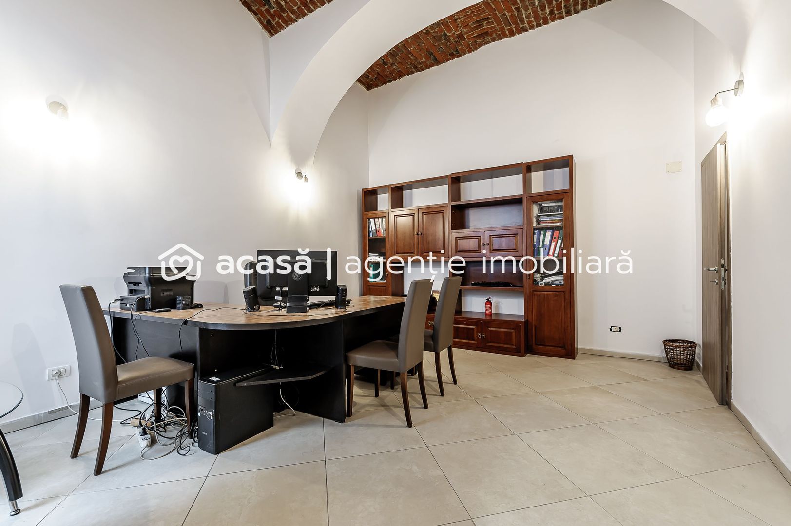 Apartament ultracentral Arad. Pretabil pentru birou. - Poză 2