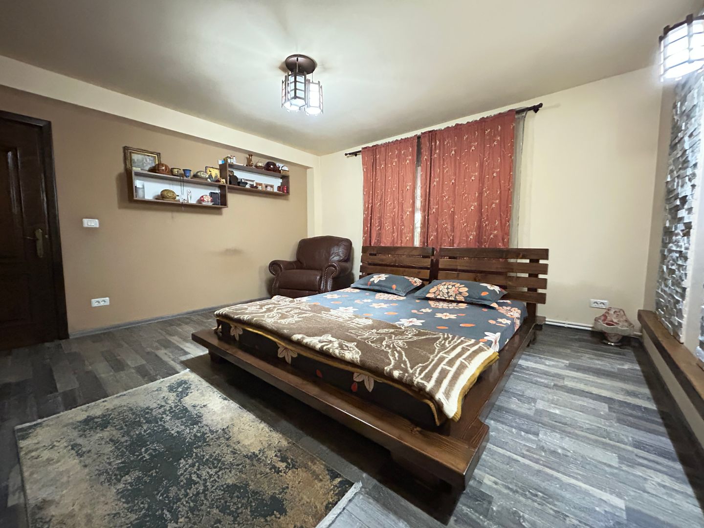 Casa P+1 din BCA ideala pentru o familie antreprenoare – Pecineaga - Poză 4