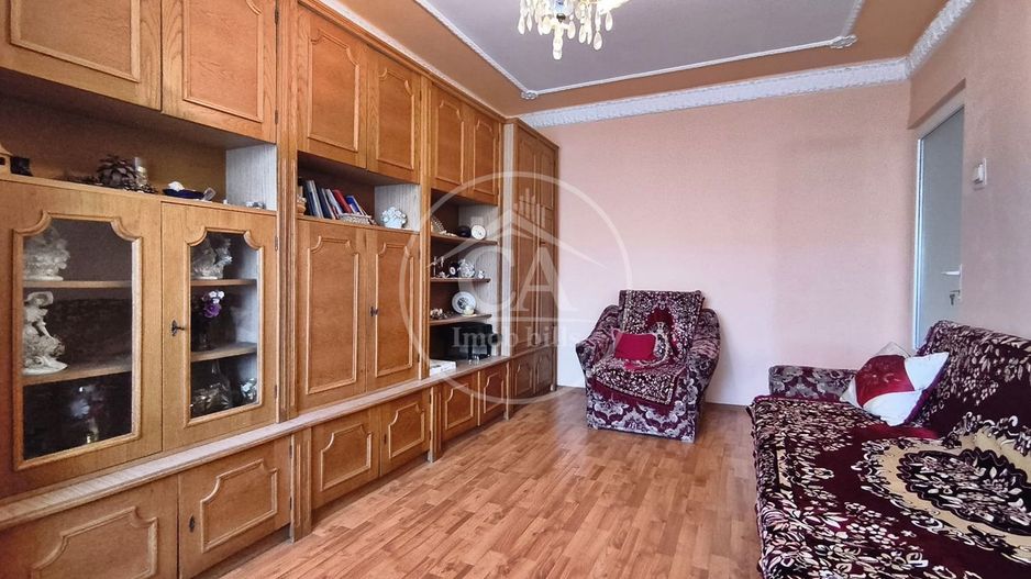 Apartament cu 2 camere de vânzare în zona Rogerius, Oradea - Poză 2