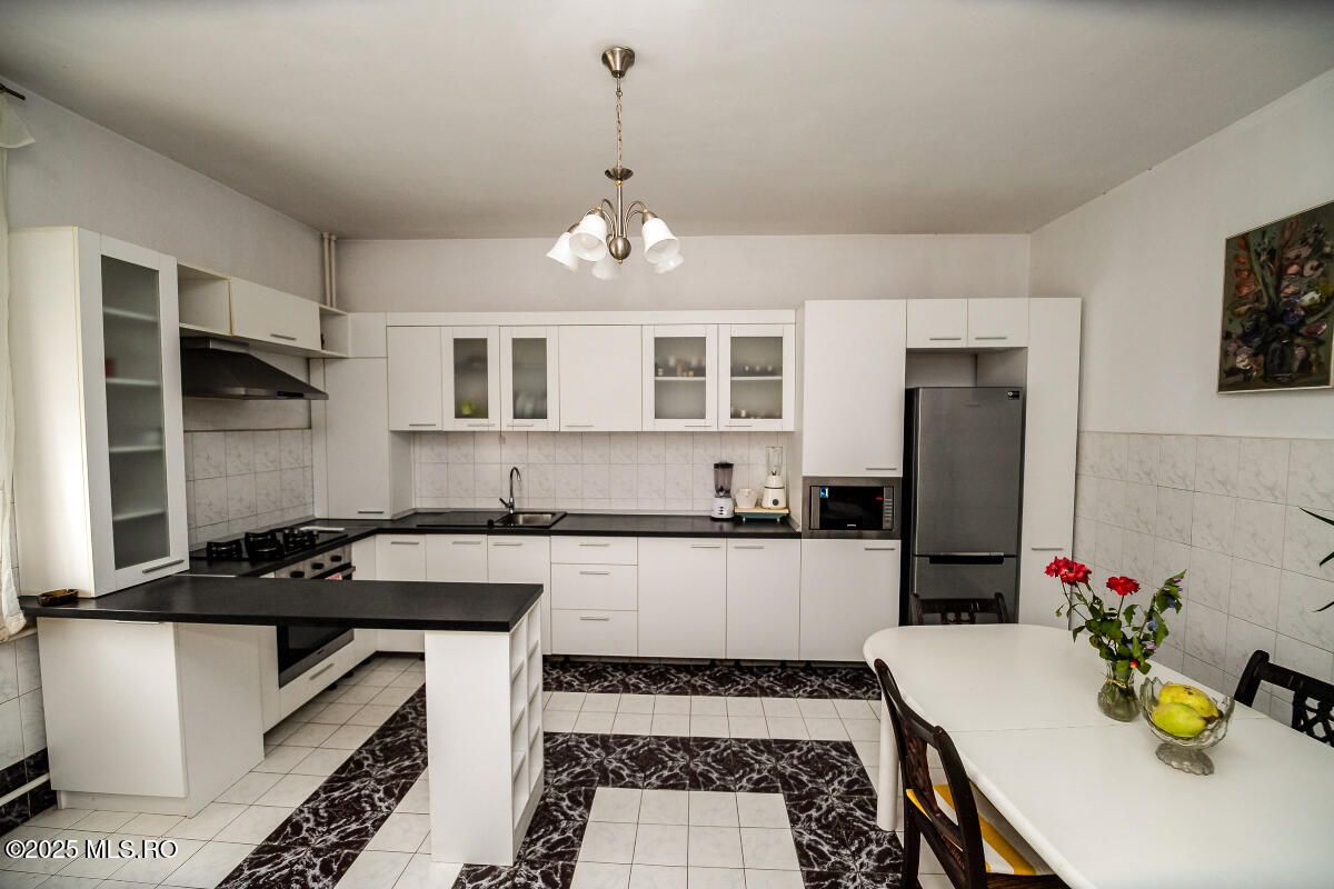 Freidorf - Vila Multifunctionala - D+P+1, 380 mp utili! - Poză 6