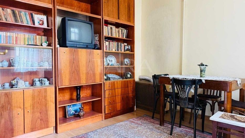 Apartament cu 2 camere pe strada Horea, central - Poză 1
