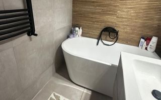 Apartament 4 camere, 2 băi, bloc pe cadre, renovat recent, Mircea Cel Bătrân, nr.1, bl. A1 - Poză 5