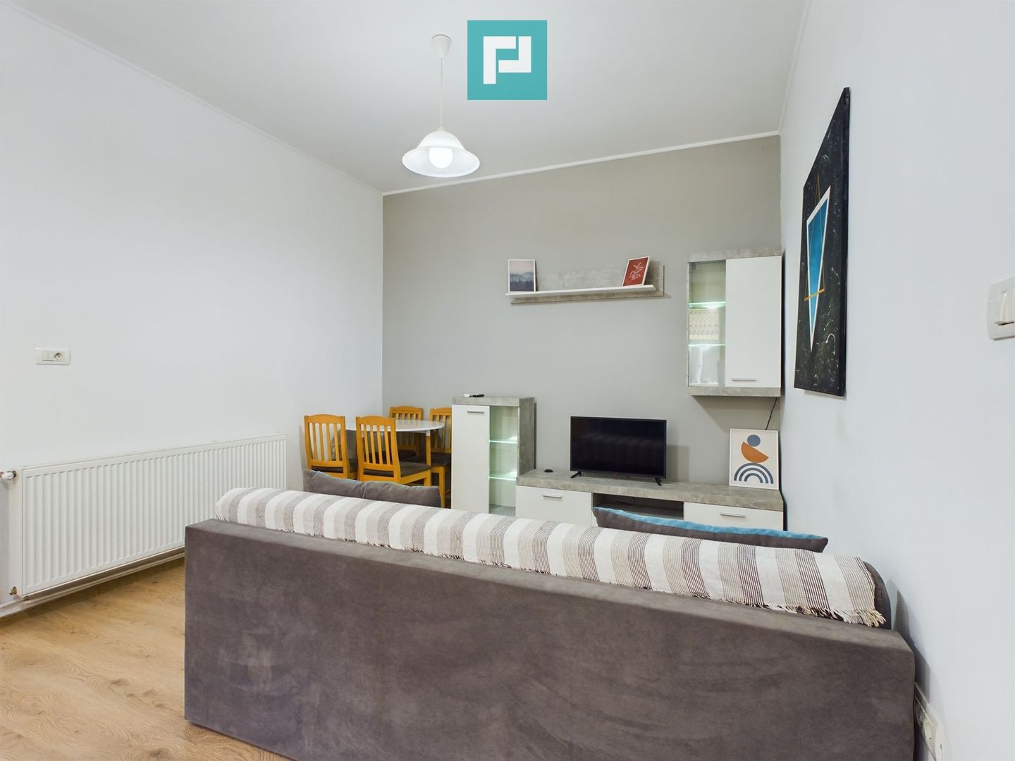 Apartament cu 3 camere la curte comună în Grădiște - Poză 5