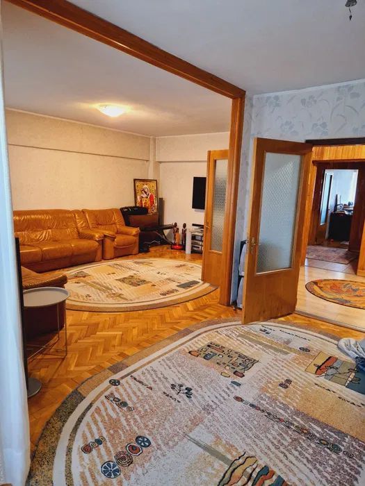 Apartament 4 camere,  ultracentral - Poză 1