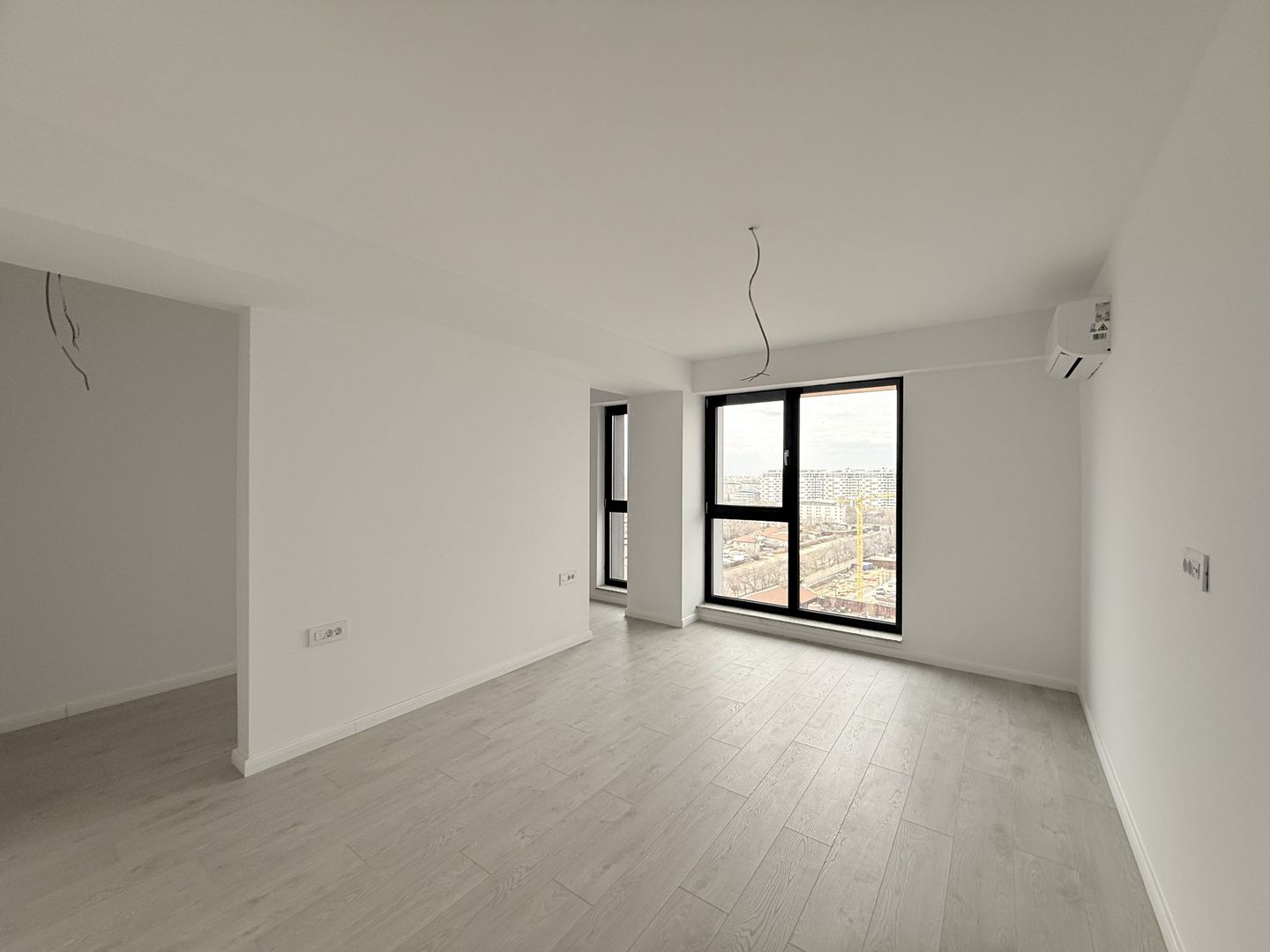 3 camere Parcul Carol 75 mp - Poză 4