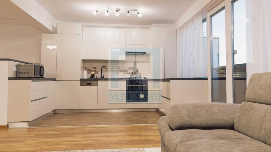 Apartament 3 camere Penthouse( mobilat si utilat) - zona Maurer Coresi - Poză 2