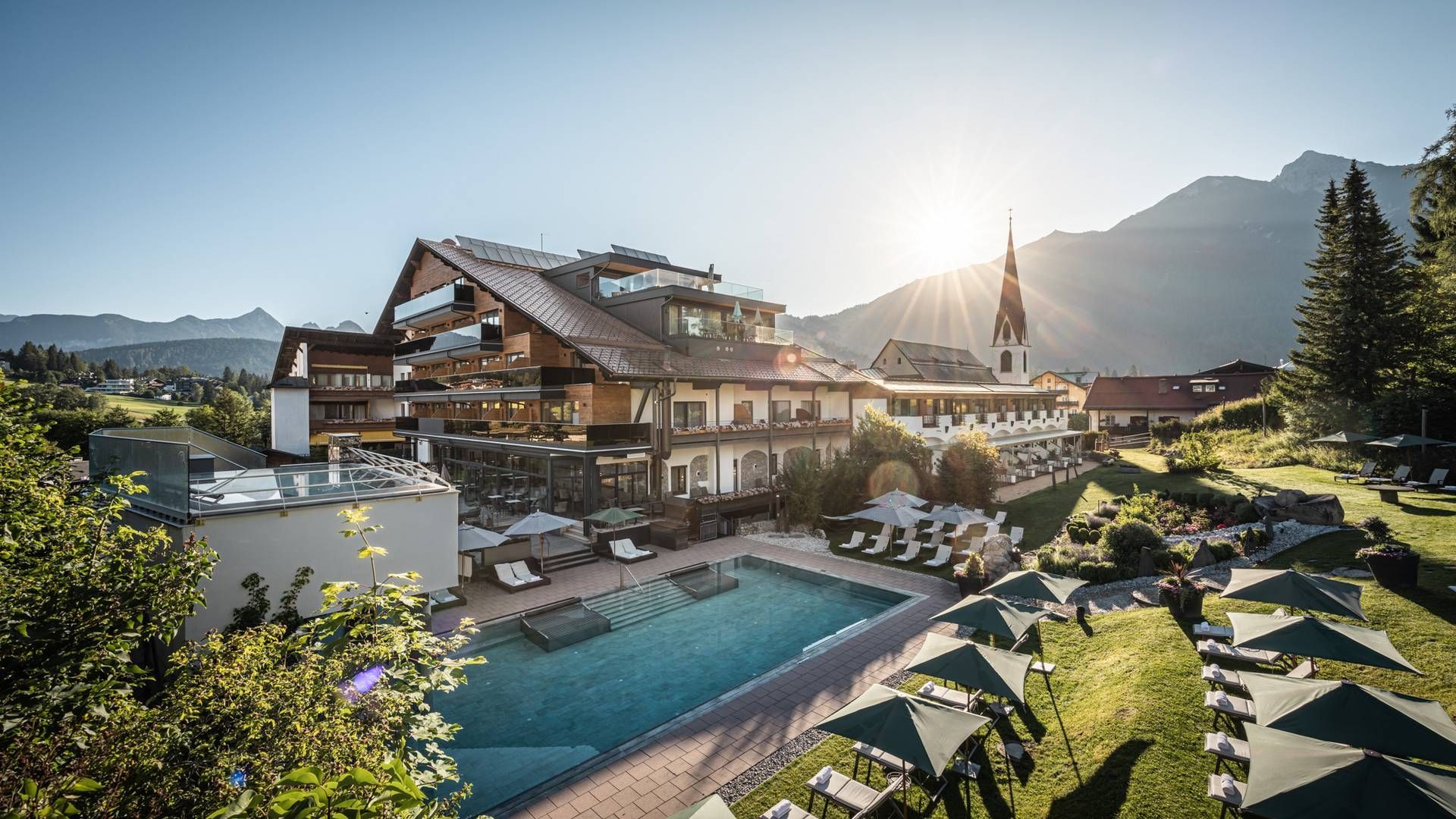 Teren Rasnov,dezvoltare turistica. - Poză 1