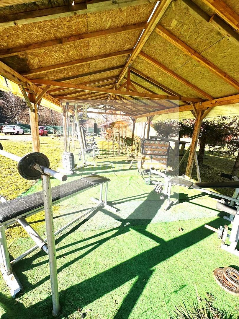 Vila de vanzare in Parcul national Piatra Craiului - Poză 14