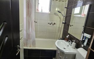 Vând apartament 2 camere decomandat - Poză 8