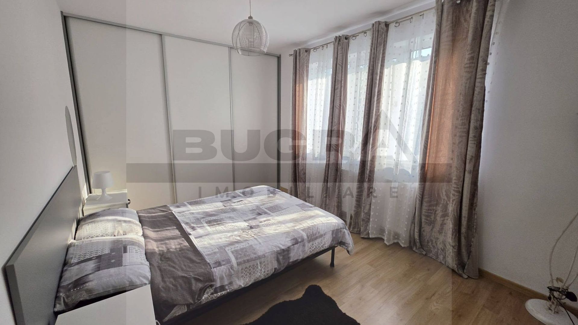 Apartament 2 camere 50 mp, gradina 40 mp, parcare, zona Metro - Poză 4