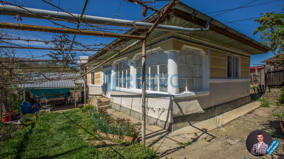 Casă și teren de vânzare, sat Buda, Blăgești, Bacău - Poză 1