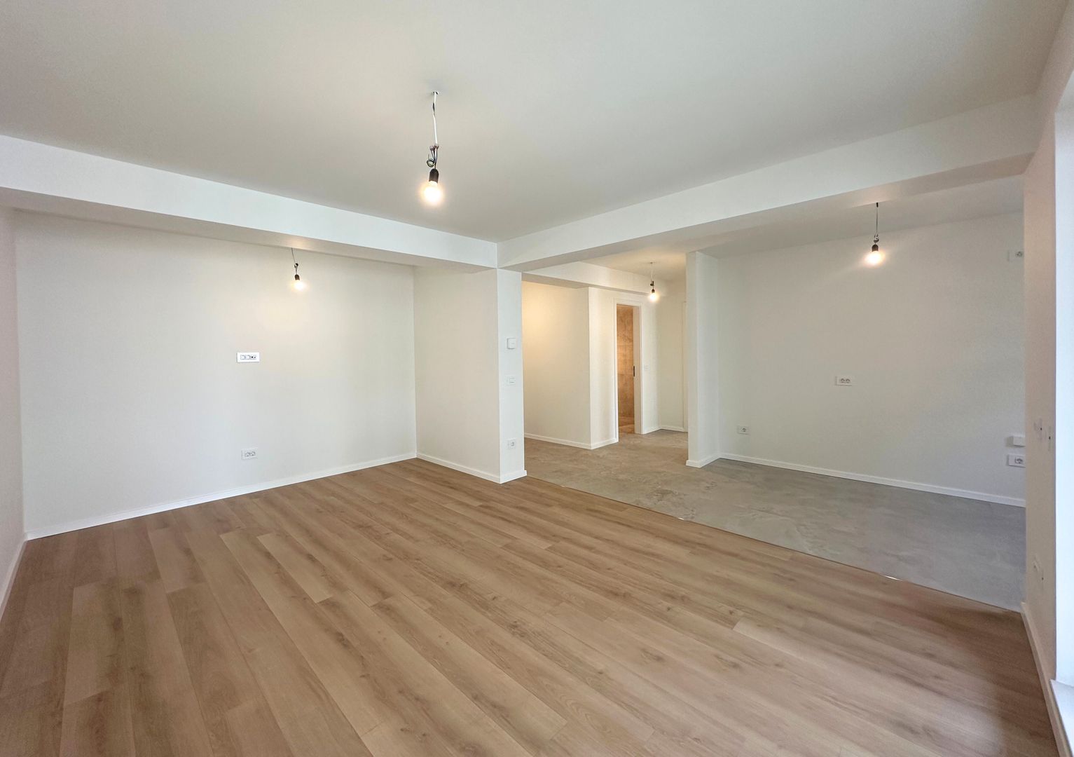 Apartament de lux 2 camere nelocuit Zona Coresi Kasper - Poză 2