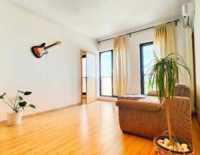 Apartament cu terasa spatioasa si vedere catre spatii verzi - Poză 2