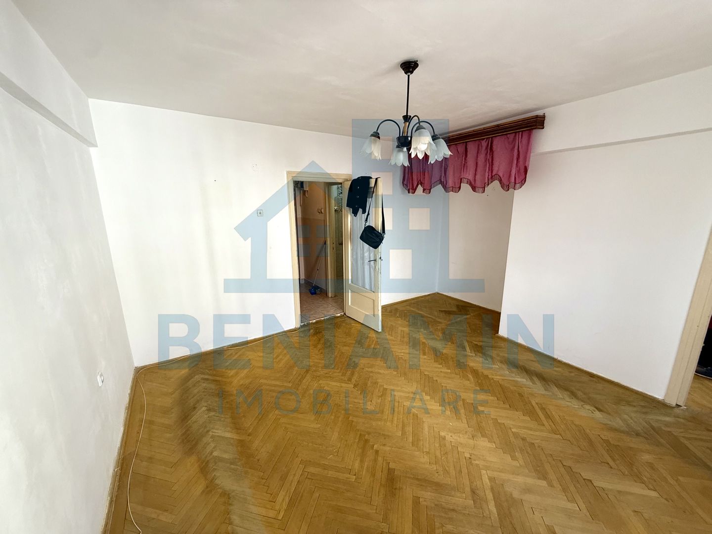 2 camere - etaj 1 - investitie - zona excelenta - Cinema Patria - Poză 2
