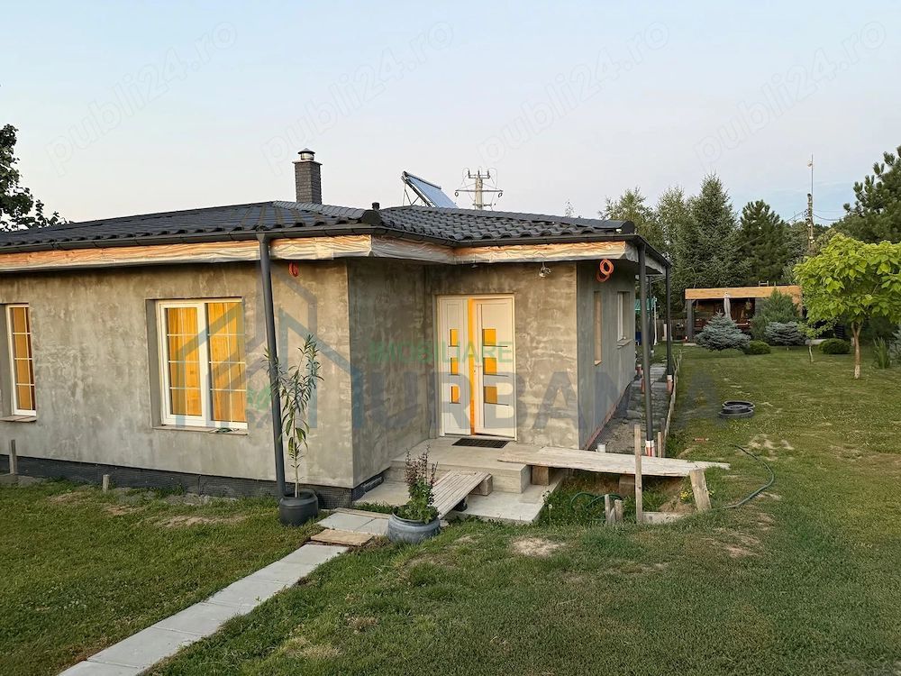 Casă de vânzare în zona Bucium, teren 946 mp, grădină și foișor - Poză 3
