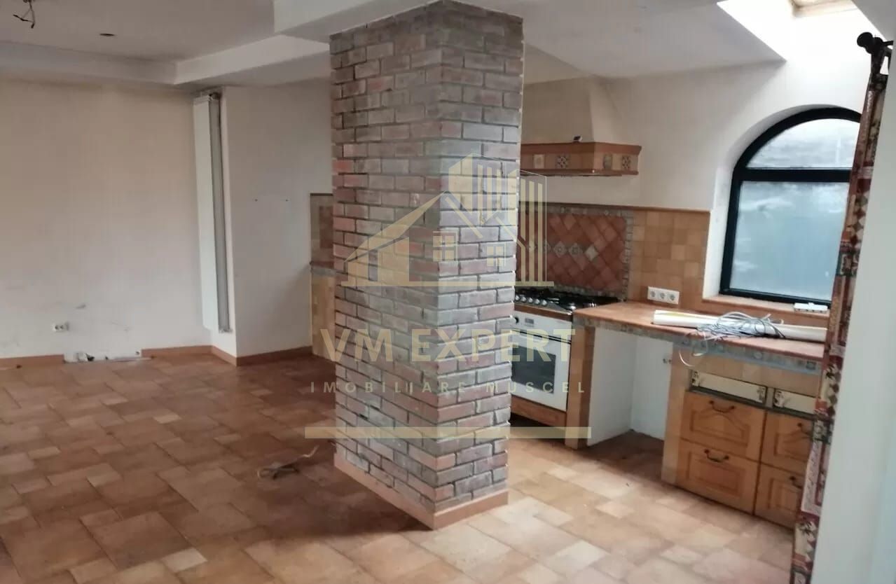 VILA 10 CAMERE TEREN 593MP, ZONA CENTRALA, CAMPULUNG - Poză 2