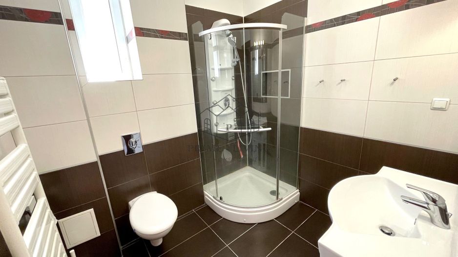 VILA CU 4 DORMITOARE LA INCHIRIERE IN COMPLEX REZIDENTIAL - Poză 4