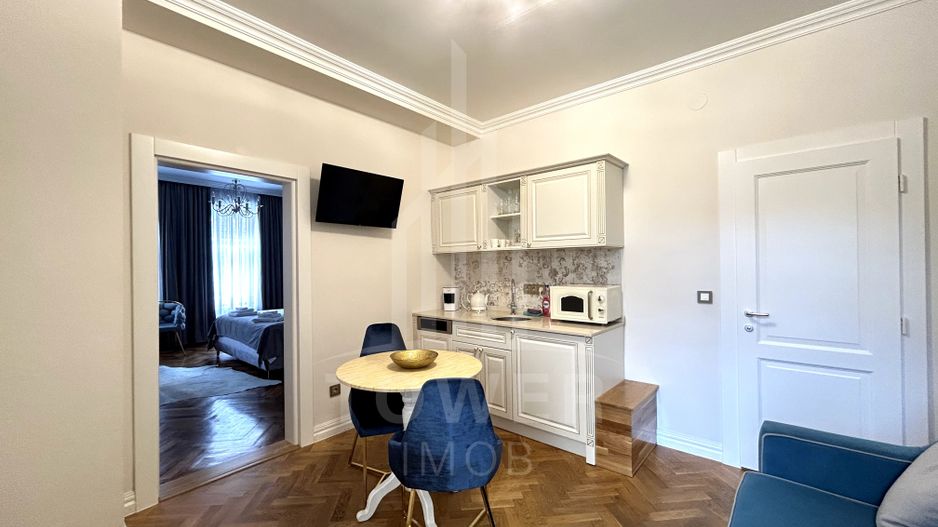 Apartament renovat, cu garaj și pivnițe, în Centrul Istoric al Sibiului - Poză 9