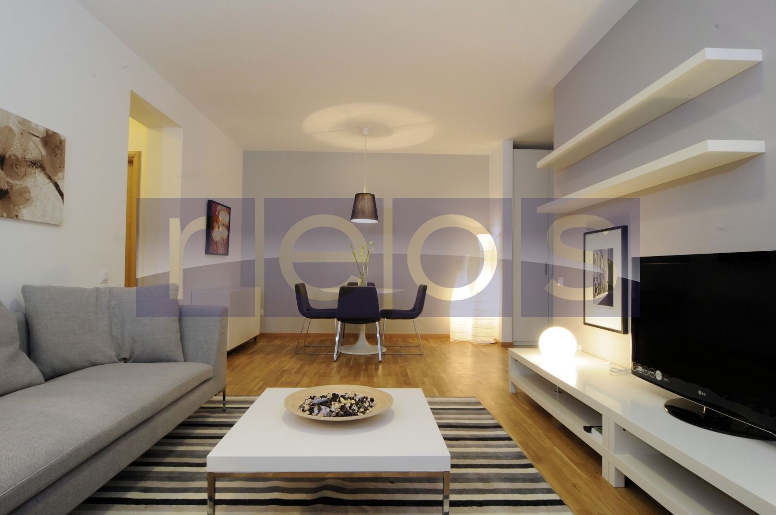 VANZARE APARTAMENT DEOSEBIT 81MP | 3 CAMERE | MOBILAT-UTILAT | PARCARE - Poză 1