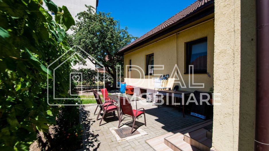 Casa Individuala cu 8 camere si 430 mp de curte, zona Calea Poplacii - Poză 3