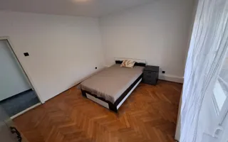Medicina, etaj 3, CENTRALA, renovat recent - Poză 25