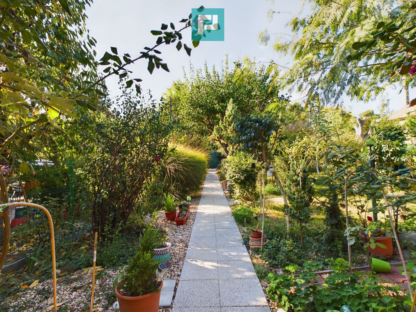 Casă cu o cameră, teren 350 mp în Subcetate - Poză 14