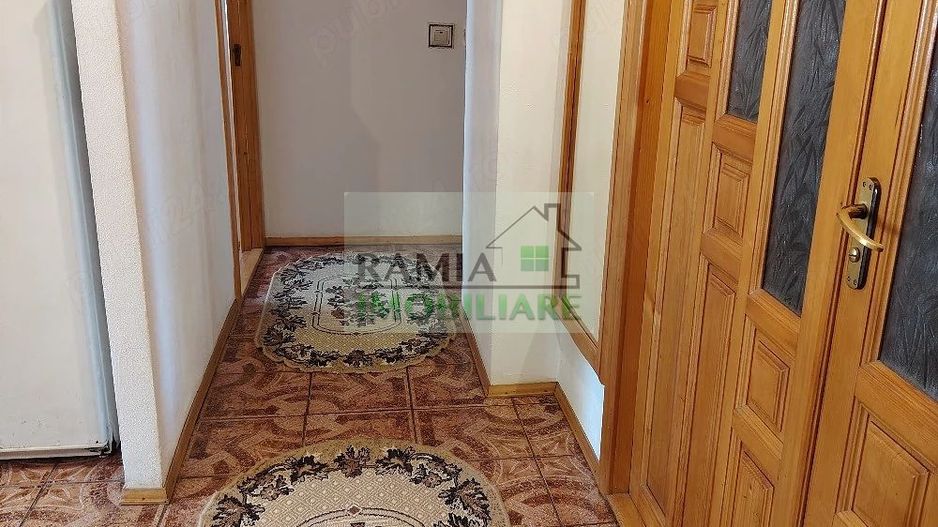 Apartament 3 camere decomandat, etaj 1, 2 balcoane și garaj – Râșnov - Poză 9