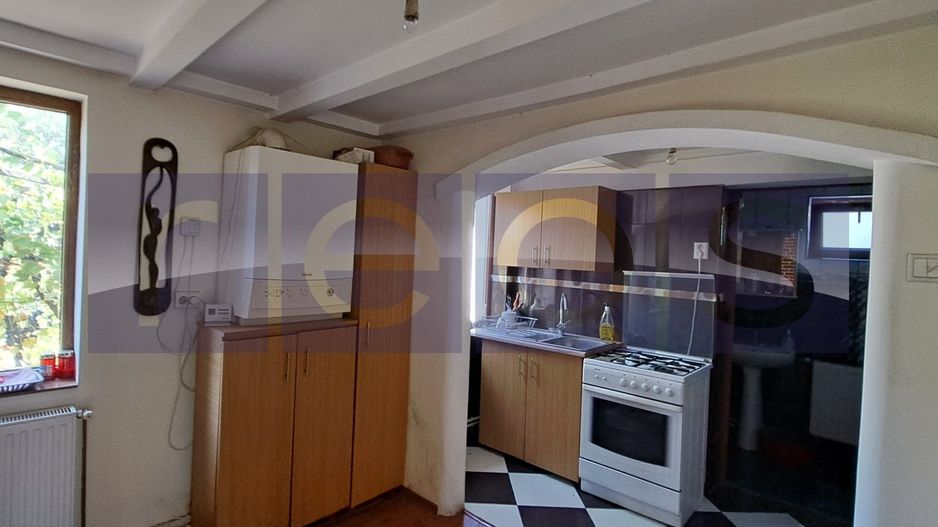 CASA DE VANZARE | 4 CAMERE | 110 MP | TEREN 2.500 MP | ROSIORI DE VEDE - Poză 6