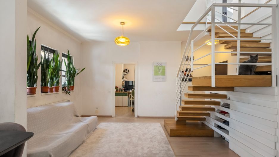 Eleganță și Spațiu în Inima Cartierului Domenii | Apartament cu 5 Camere în Vilă - Poză 4