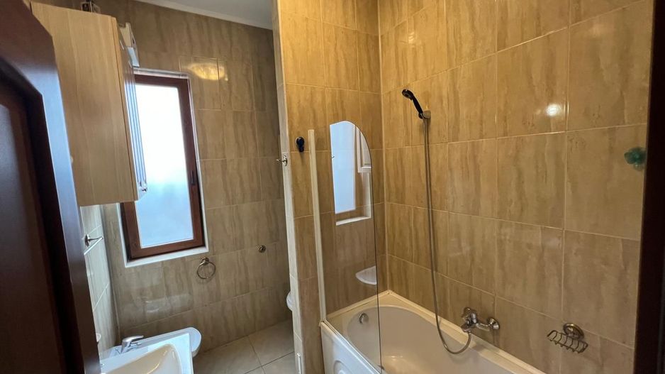 Apartament 3 camere, garaj si boxa - zona Centrala-Prefectura - Poză 32