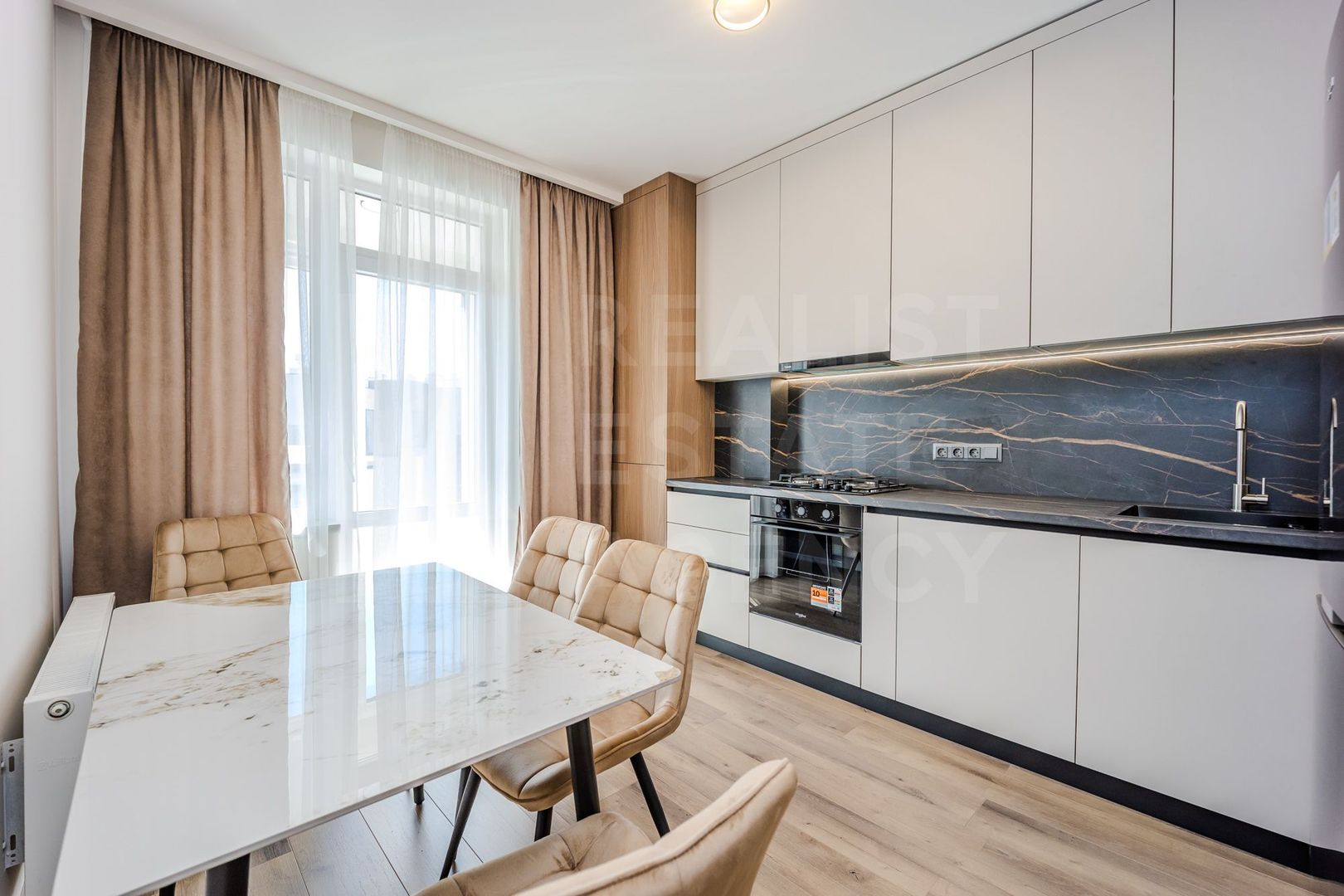 Vânzare apartament 2 camere 65 mp, str. Durlești - Poză 3