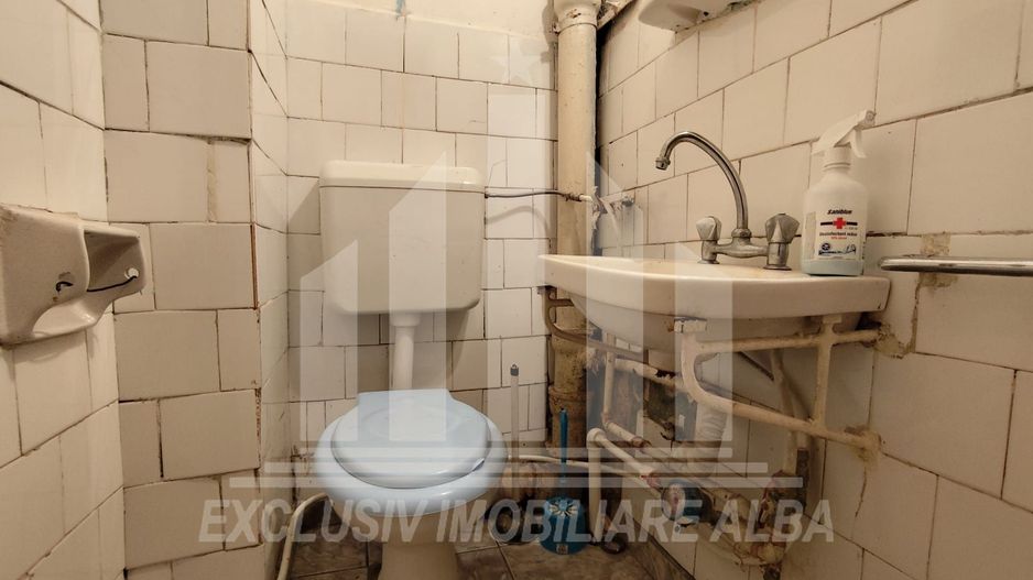 Apartament 4 camere decomandate | 2 bai | 2 balcoane | 77 mp | Cetate - Poză 4