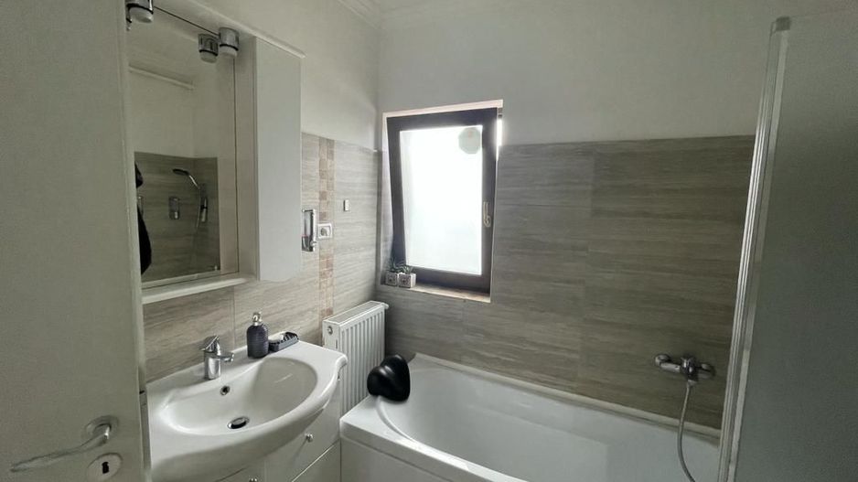 Giroc-Hotel IQ | 2 Camere | Mobilat si Utilat| Curte proprie - Poză 9