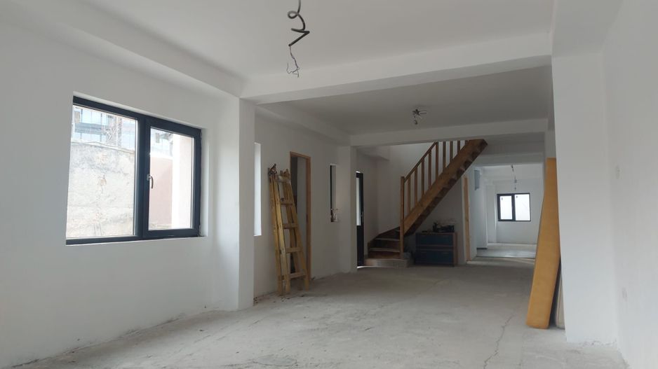 Casa/Vila 6 camere Piata Victoriei, Buzesti / An 2023 - Poză 21