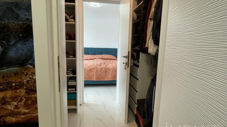 Penthouse Exclusivist cu 2 Terase Panoramice și Jacuzzi - Poză 8