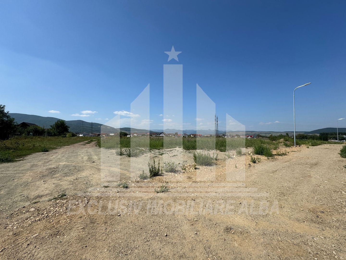 Teren intravilan | 3250 mp | 19.7 ml deschidere | Alba-Micesti - Poză 1