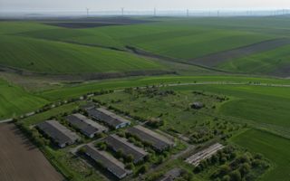 Oportunitate Investiție – Fermă 9,5 Ha cu 10.000 mp Construcții - Poză 1