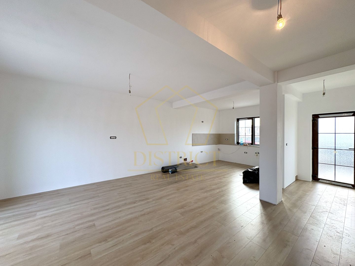 Duplex cu 3 camere, despărțit prin baie | Mosnita Noua | Valery 3 - Poză 3